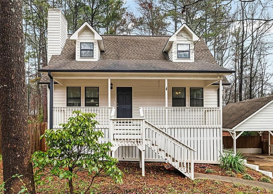 1st image of 389 Fox Ridge Ct