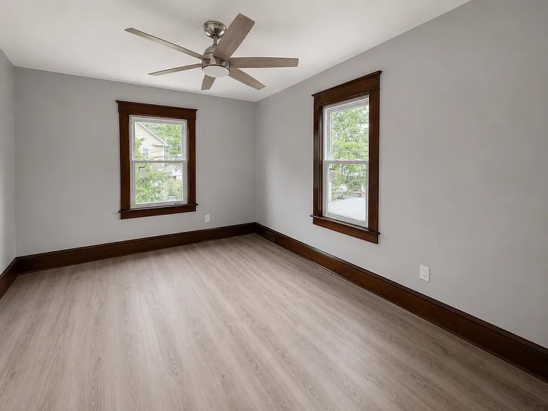 832 Thomas St #834 — Photo 14