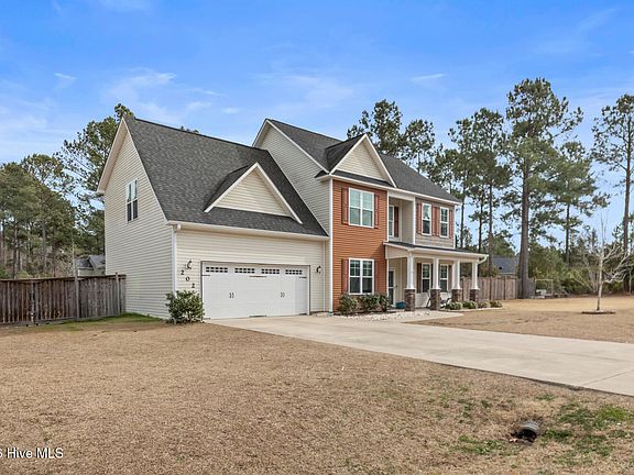 3rd image of 202 Seneca Court