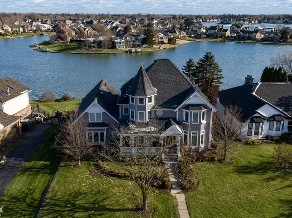 51244 Forster Ln, Shelby Township, MI 48316