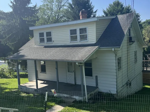 132 School St, Morgantown, WV 26505