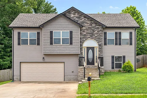 1428 Freedom Dr Photo 1