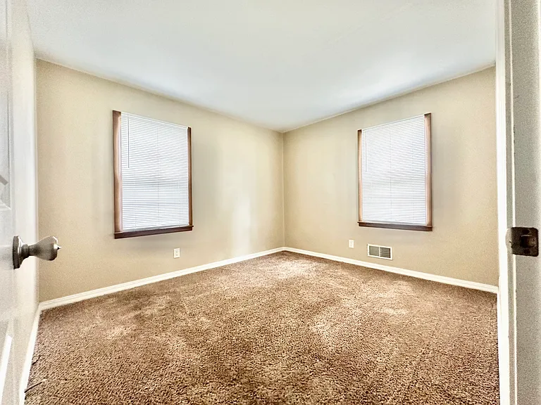 1736 S Park Ave #1 — Photo 7