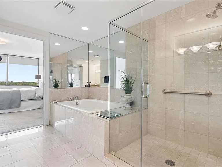 700 Park Regency Pl NE #1607 — Photo 30