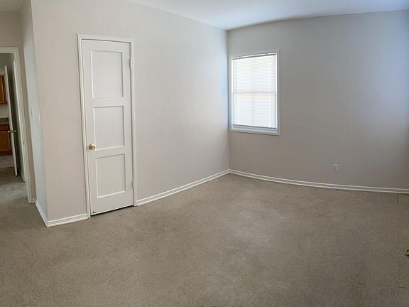 2nd image of 1220 Avenida Cesar Chavez