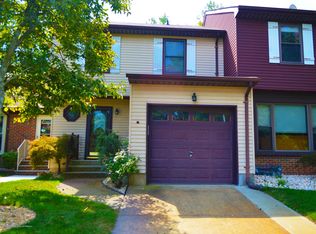 18 Pendleton Pl, Old Bridge, NJ 08857