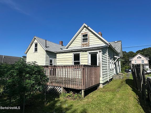 5th image of 310-314 Wahconah St