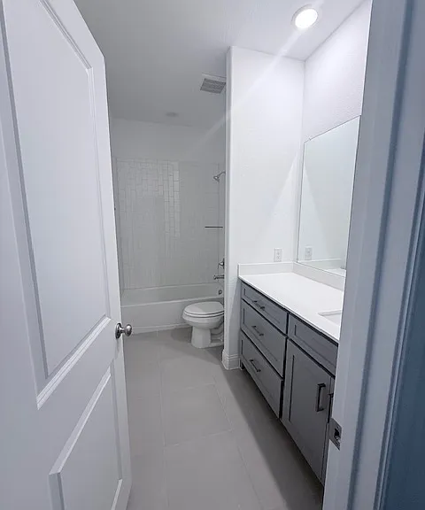 733 Santa Lucia Dr — Photo 16