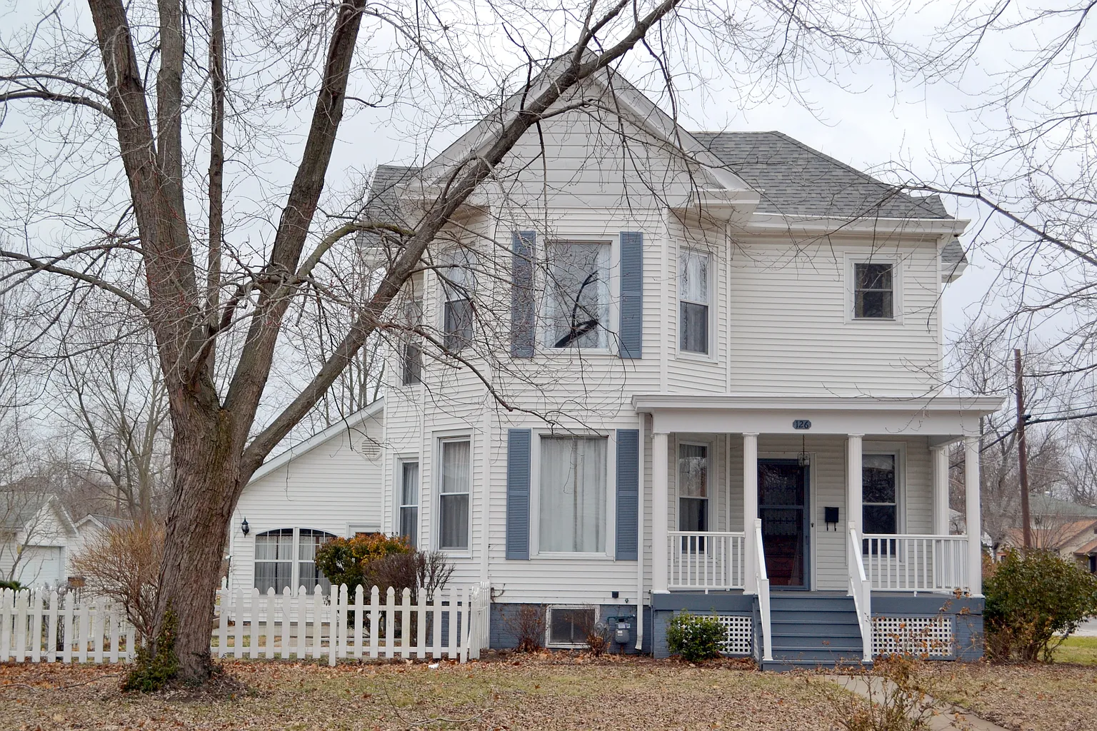 126 College Ave photo 1
