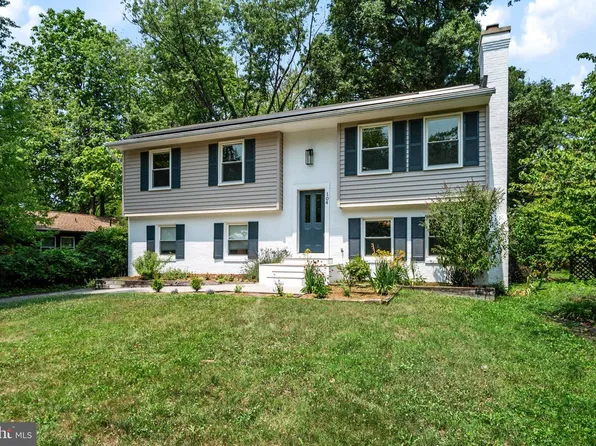 104 Groh Ln, Annapolis, MD 21403