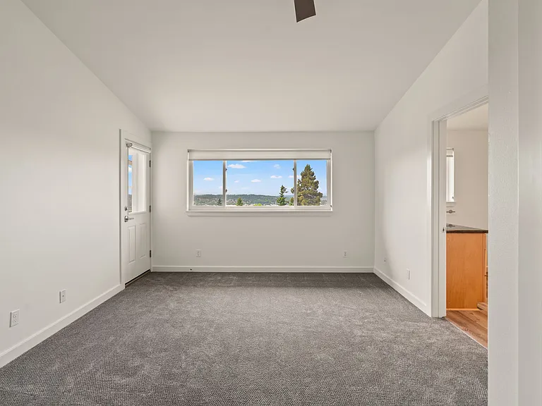 323 N 48th St #C — Photo 21