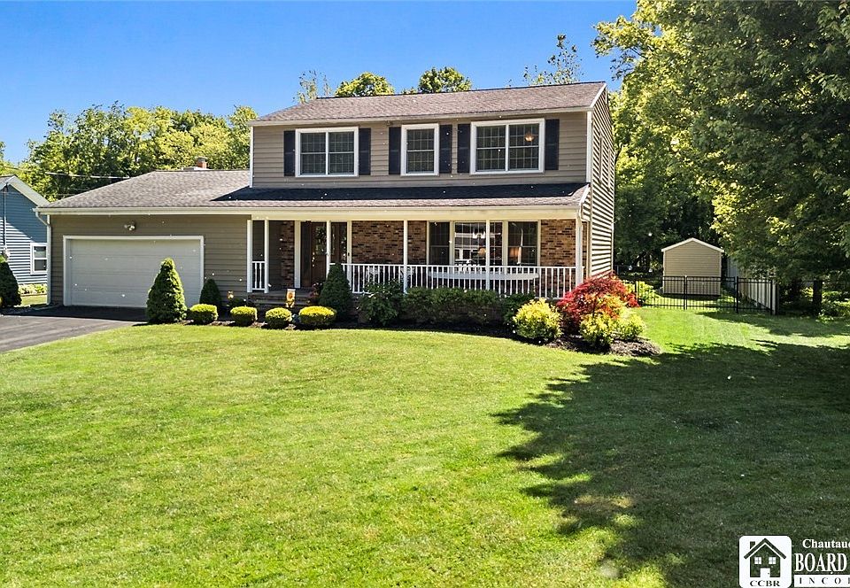 32 University Park, Fredonia, NY 14063 Zillow