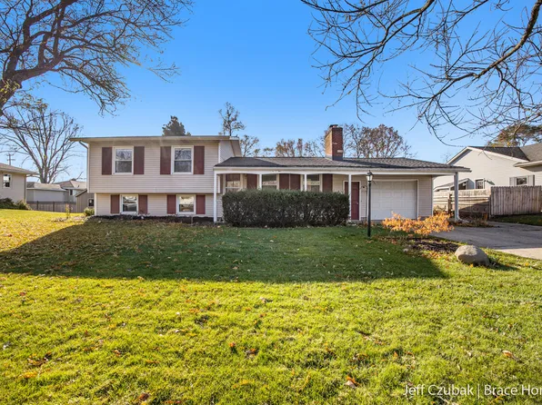 1430 Winifred St, Jenison, MI 49428