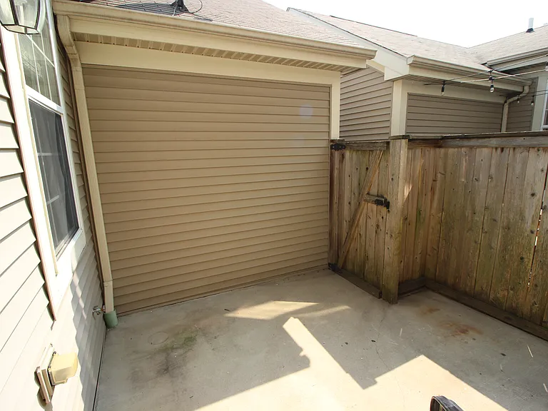 365 Bradbury Ln — Photo 10