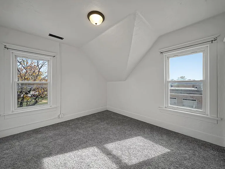 1603 N Cotner Blvd — Photo 25