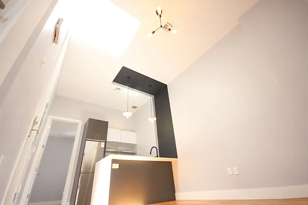 Rented by Nooklyn NYC LLC | media 42