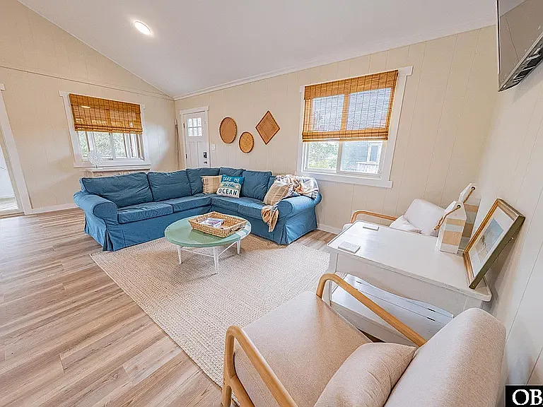 3 bed, 1165 sqft, $3,250 — Photo 4