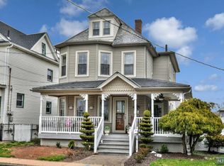 71 James St, Lodi, NJ 07644