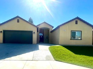 787 Clora Ann Ave, Dinuba, CA 93618