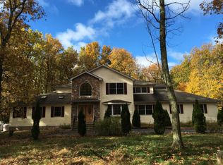 721 Teaberry Trl, Stroudsburg, PA