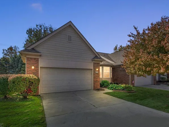 14888 Heather Pointe Dr, Sterling Heights, MI 48313