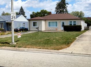 125 S Iowa Ave, Addison, IL 60101