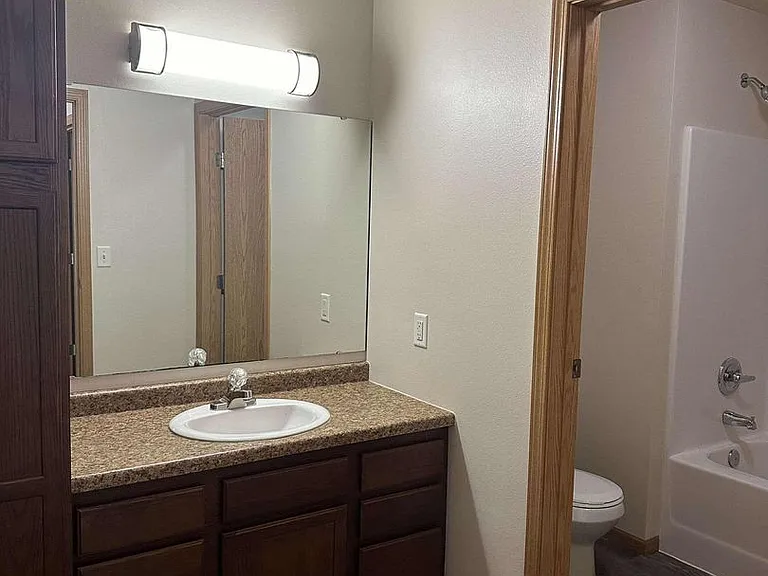 Westport Apartments — Photo 30