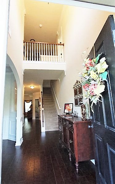 Gorgeous Entry