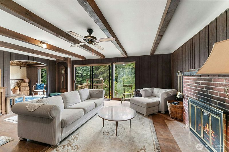 4th image of 315 24th Avenue SW