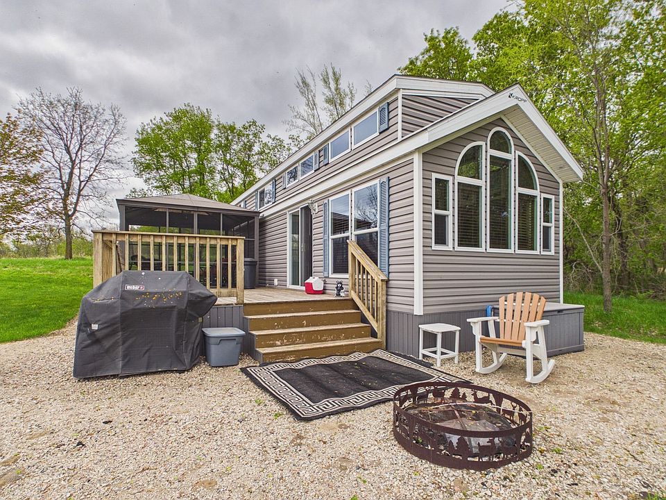 1st image of 20965 S Lakeshore Dr #7