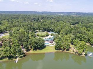 300 Carriage Ln, Alabaster, AL 35007