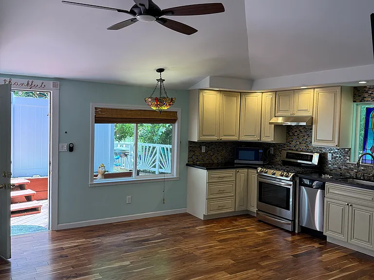 184 Madrona Rd — Photo 4