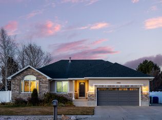 1466 W 2425 S, Syracuse, UT 84075