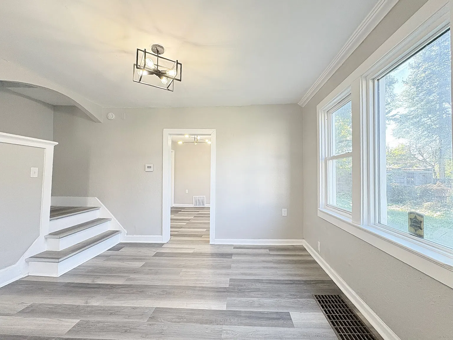 4 bed, 1142 sqft, $1,250 — Photo 3