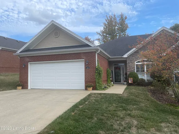 7409 Autumn Trace Dr, Louisville, KY 40214