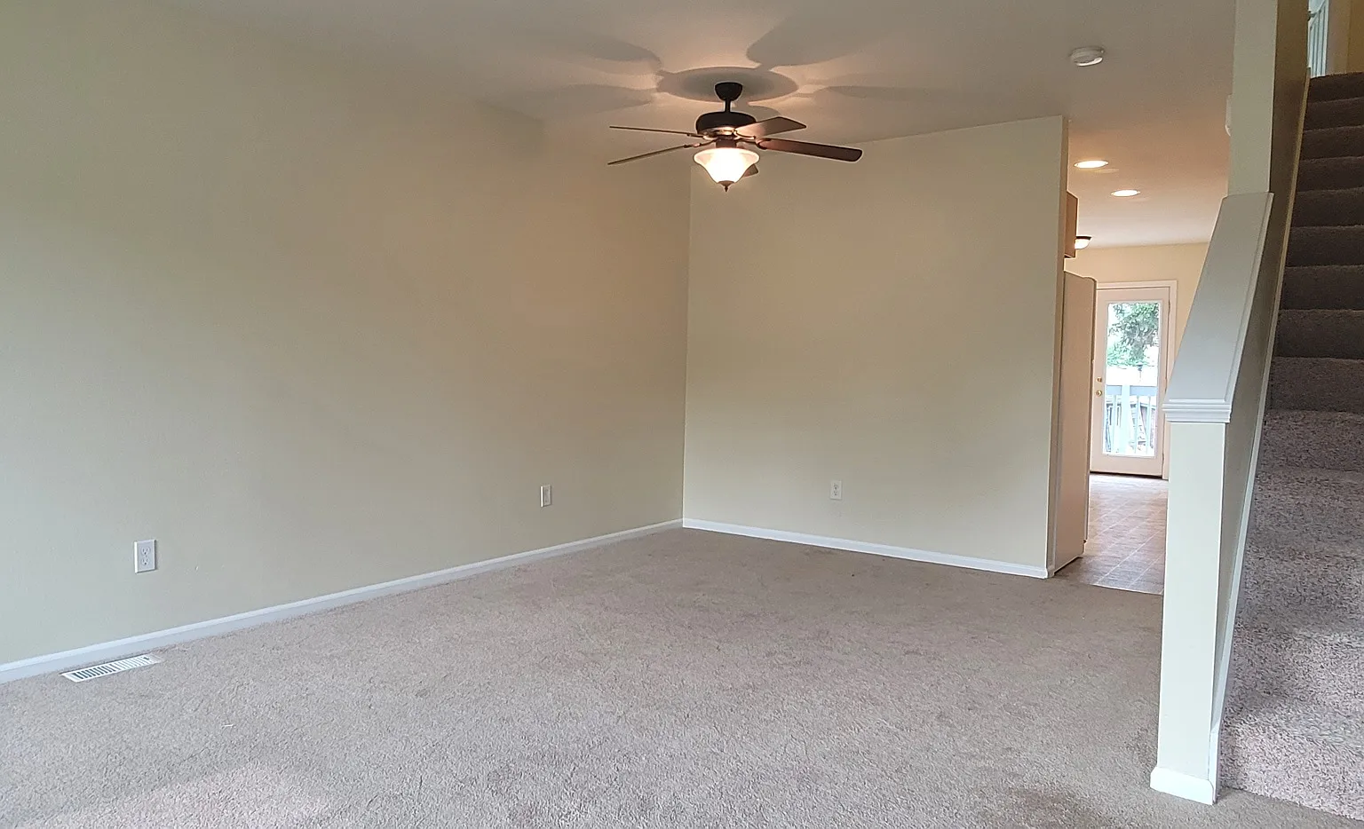 2 bed, 2.5 bath, 1150 sqft, $2,250 — Photo 3