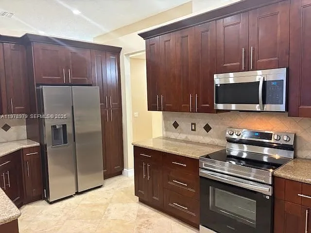 1290 Camellia Ln — Photo 6