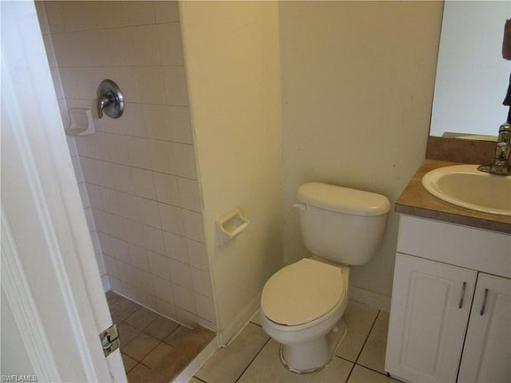 3rd image of 2406 Haviland Ave S