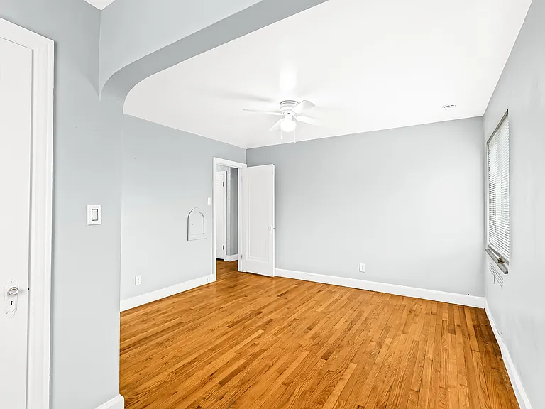 17151 Pennington Dr — Photo 5