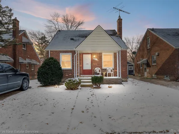 21970 Moross Rd, Grosse Pointe, MI 48236