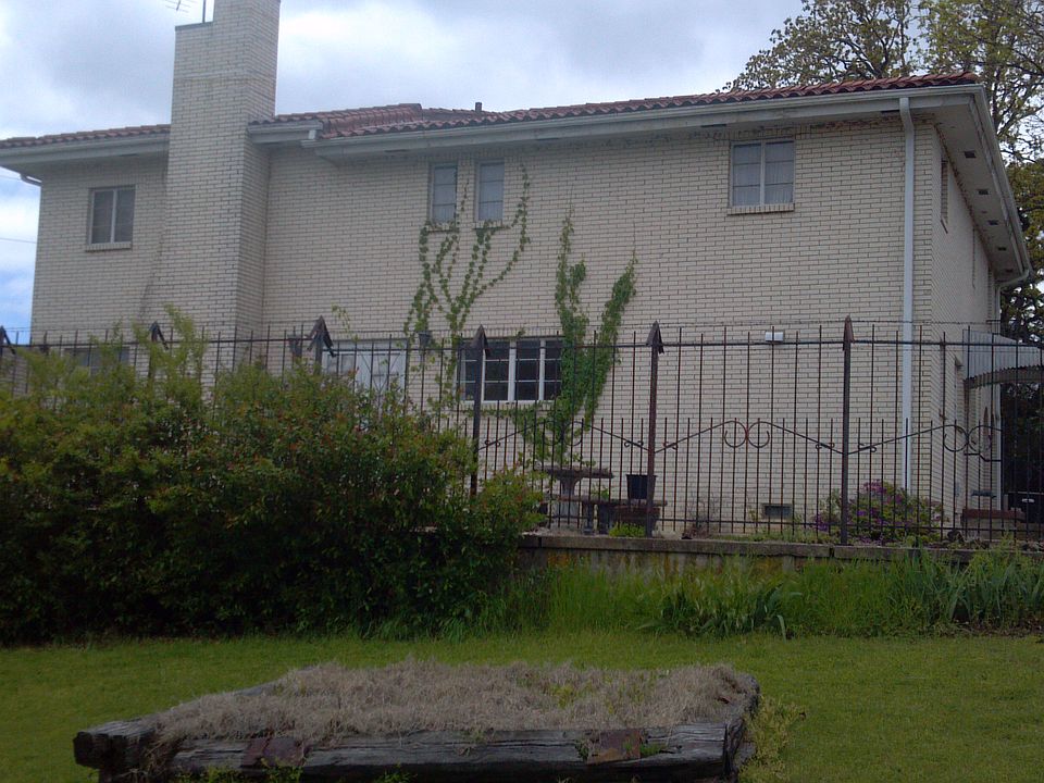 2nd image of 695 State Park Road Albro Ln