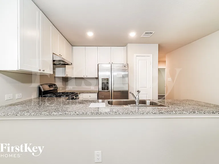 10786 Prusiner Dr — Photo 7