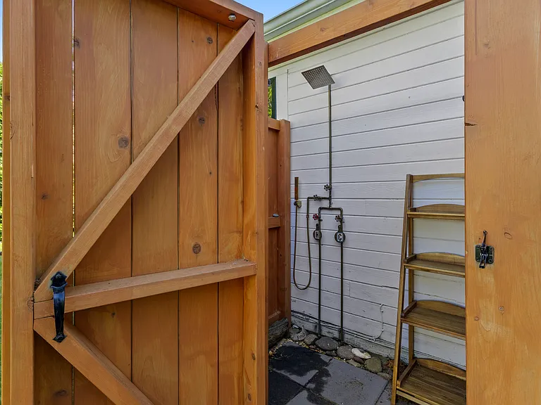 21 Duvall Dr — Photo 5
