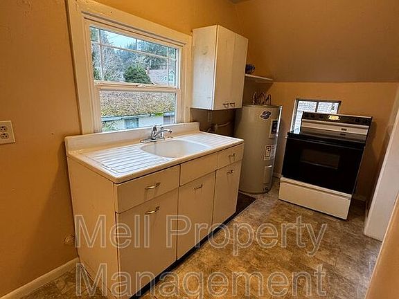 2nd image of 507 1/2 N 5th St