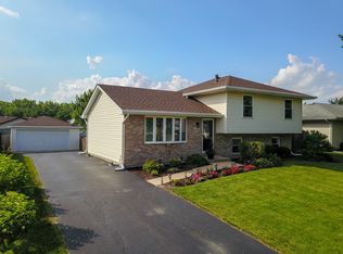 2907 Old Kent Dr, Joliet, IL 60435