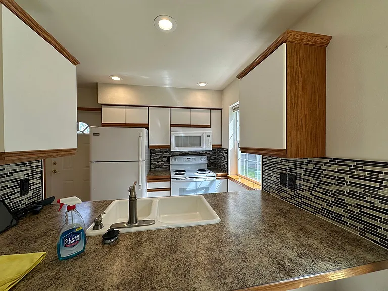 BH T 3340 — Photo 32