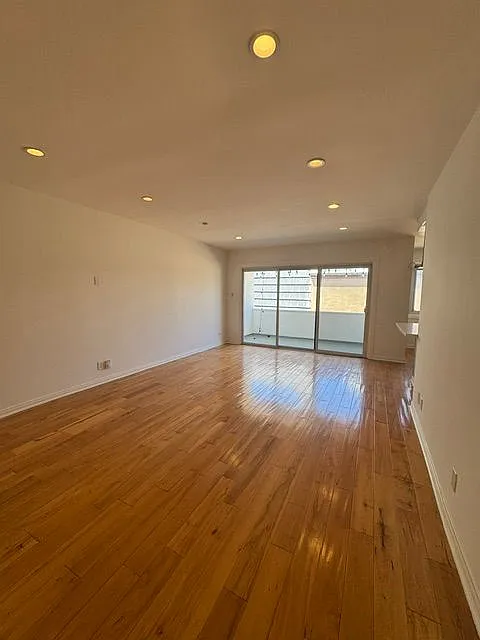 8710 NW Delgany St — Photo 1