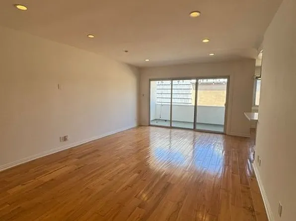 8710 NW Delgany St #23, Playa Del Rey, CA 90293