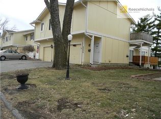 8834 Carriage Rd, Lenexa, KS 66215