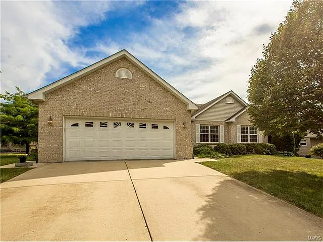 7505 Stonebridge Dr photo 1